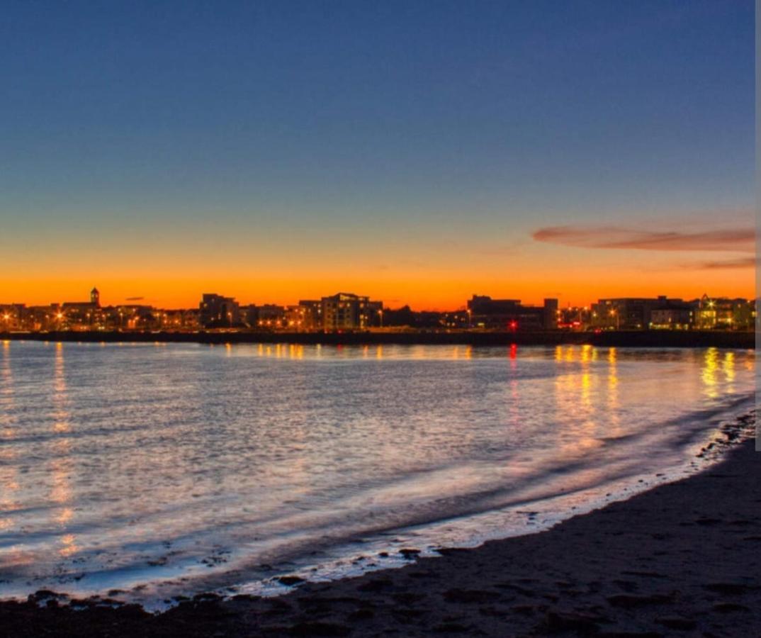 Salthill Village 3 Bed Apartment Galway Exterior foto
